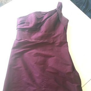 5/$25 Plum One Shoulder Gown